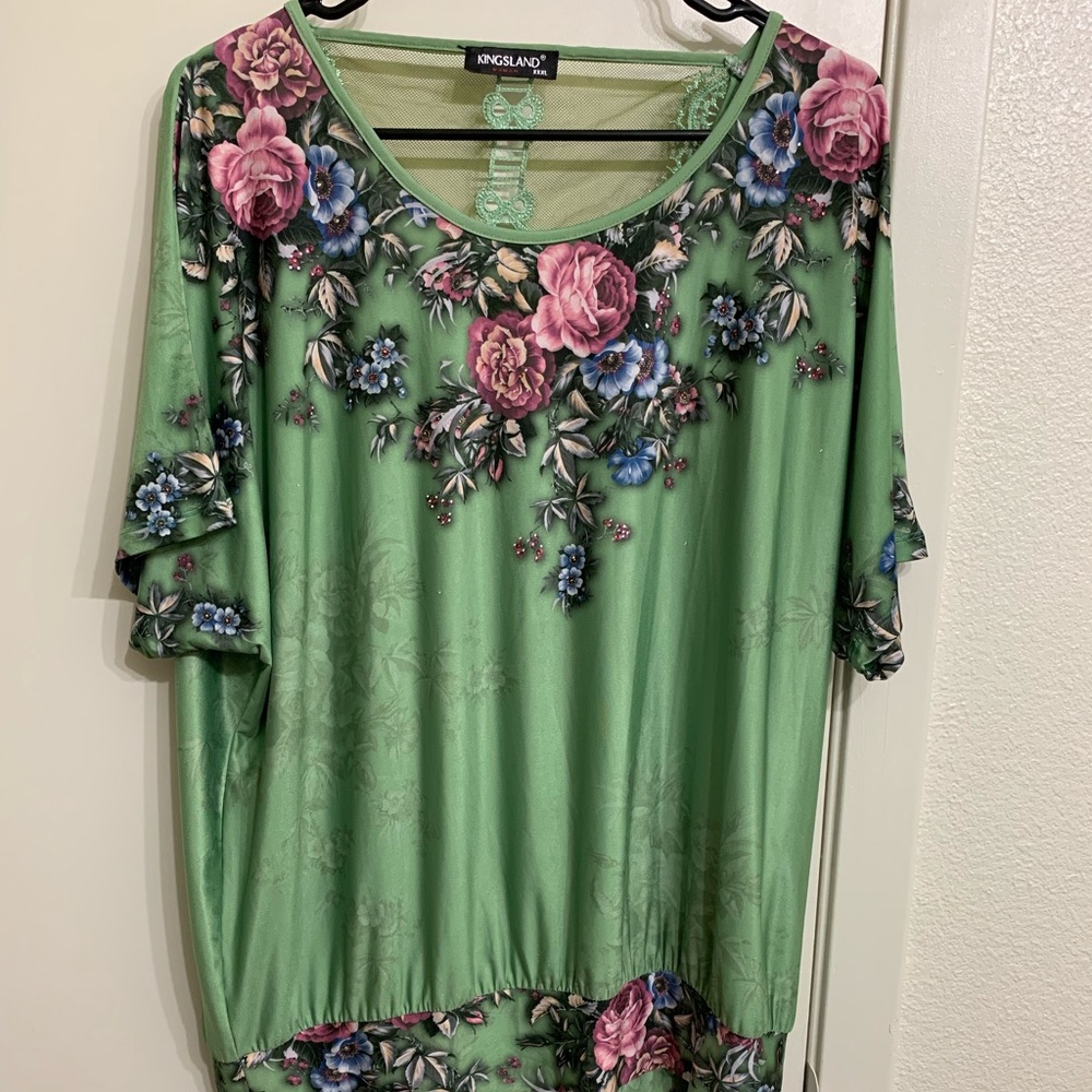 Women 3/4 sleeve top